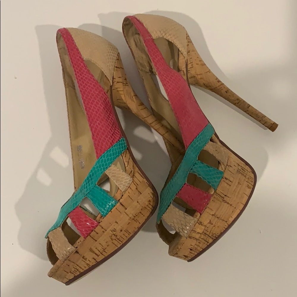 Bakers Peep Toe Pumps - Picture 12 of 16